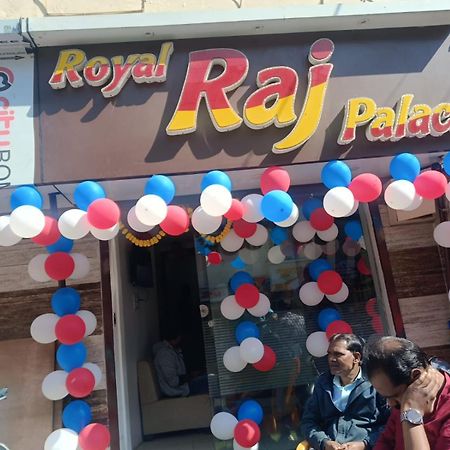 Royal Raj Palace Ujjain Exteriör bild